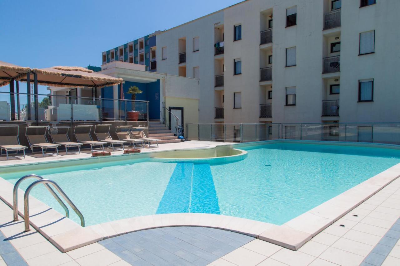 Hotel Duca Degli Abruzzi Монтесильвано Экстерьер фото