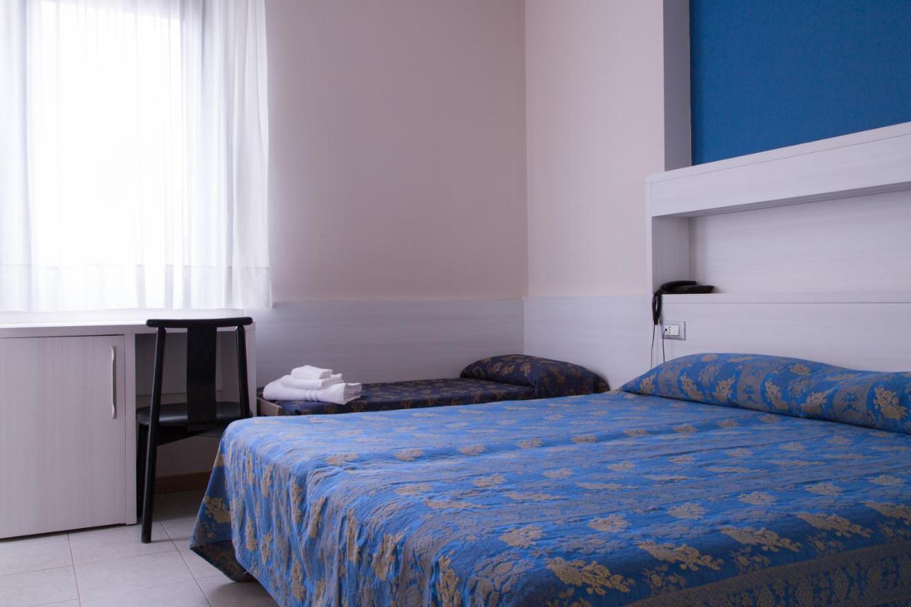 Hotel Duca Degli Abruzzi Монтесильвано Экстерьер фото