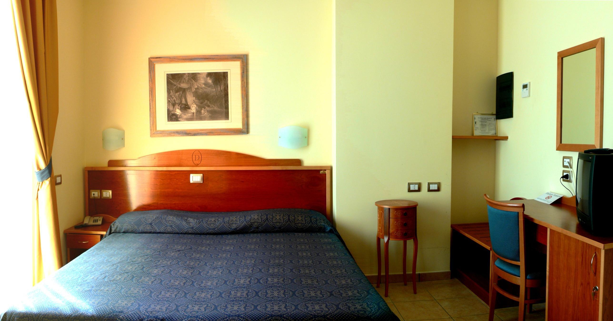 Hotel Duca Degli Abruzzi Монтесильвано Номер фото
